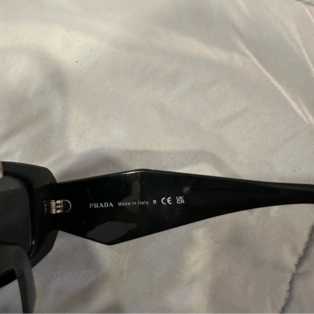 Prada Black Sunglasses - Picture 4 of 7